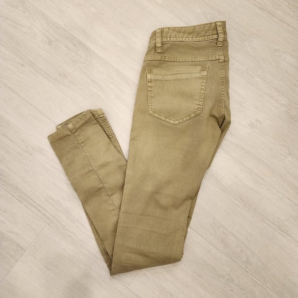 Free People Denim - NWOT Free People Boho Low-Rise Slim Straight Jeans in Olive Green Size 24